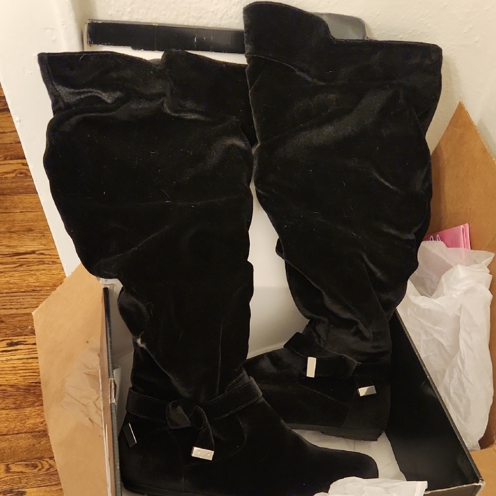 Torrid Over The Knee Black Velvet Women's Boots Sz 10.5
